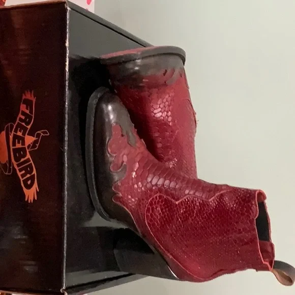 Freebird Red Textured Ankle Boots - Picture 6 of 8